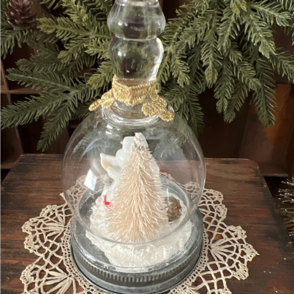 VTG | Whimsical Christmas Decor - Picture 3 of 5